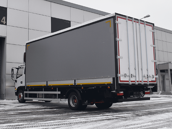 Бортовой тентованный фургон с шторой DongFeng C120L